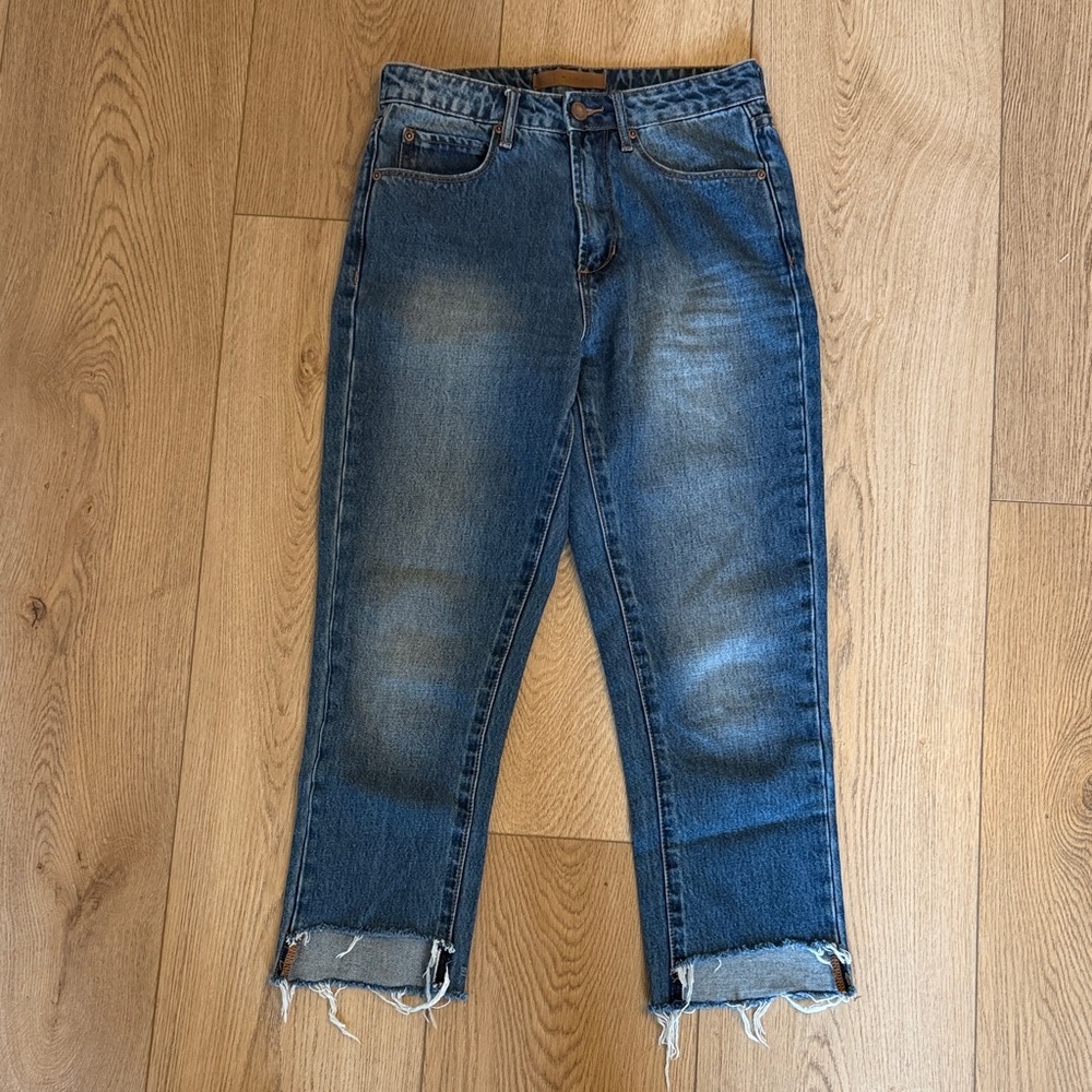 Leith Distressed Blue Cropped Jeans